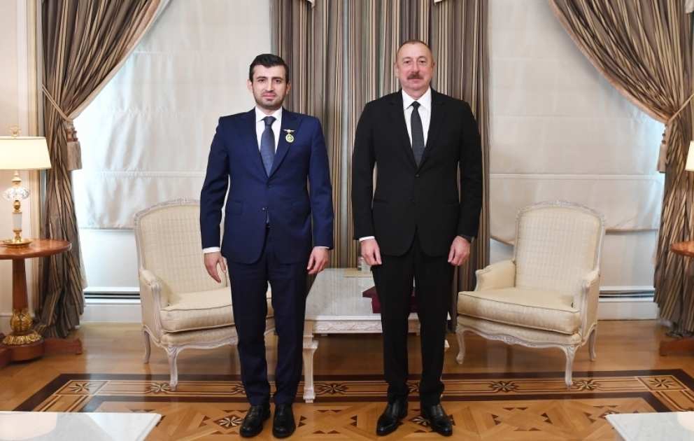 Президент Ильхам Алиев принял технического директора компании Baykar и руководителя правления компании ASELSAN