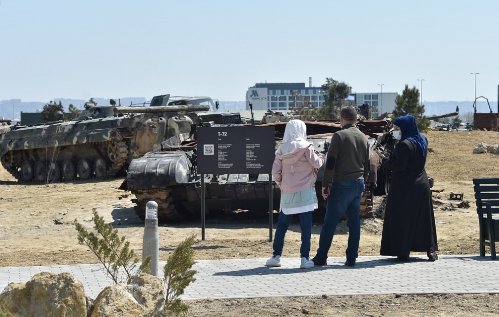 Hər kəs Zəfərimizi əks etdirən Hərbi Qənimətlər Parkını görməyə tələsir