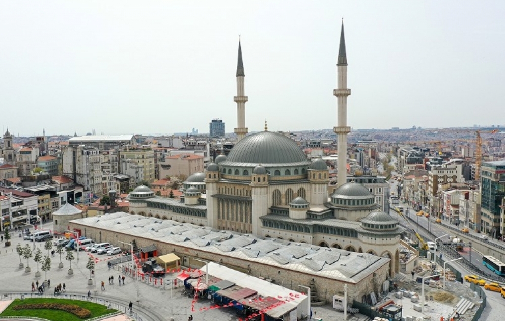 İstanbulun Taksim meydanında inşa edilən məscid Ramazan bayramınadək ibadətə açılacaq