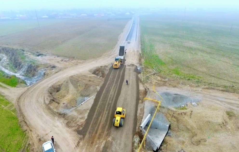 Ucar, Zərdab, Ağcabədi, Yevlax və Şəki rayonlarında 10 kənd yolu yenidən qurulur