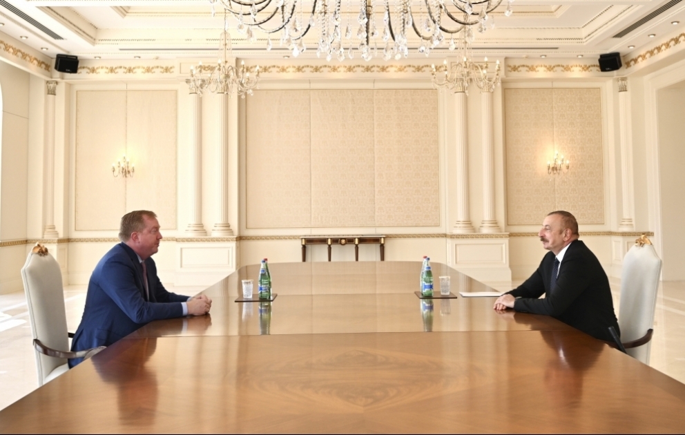 Prezident İlham Əliyev “Boeing Commercial Airplanes” Şirkətinin prezidenti və baş icraçı direktorunu qəbul edib