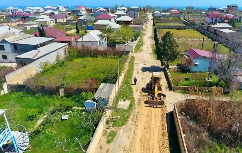 Qaradağ rayonunda 6,5 kilometrlik küçə və yolda təmir-tikinti işləri aparılır