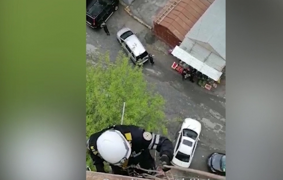 МЧС опубликовало кадры спасательной операции