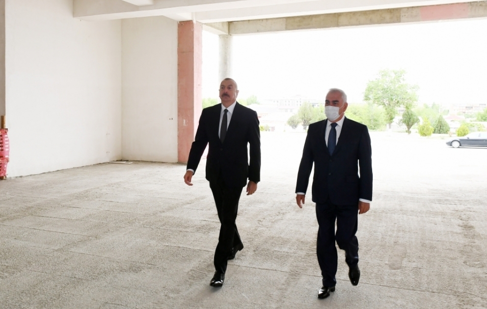 Besuch in der Baustelle von Bürgerservice “ASAN xidmət”