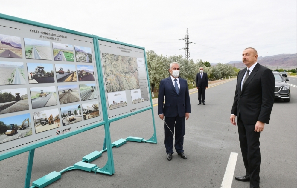 Präsident Ilham Aliyev weiht Automobilstraße Julfa-Ordubad ein