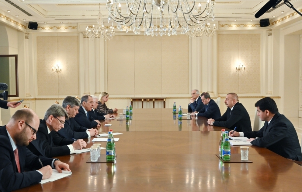 Le président Ilham Aliyev reçoit une délégation menée par le ministre russe des Affaires étrangères