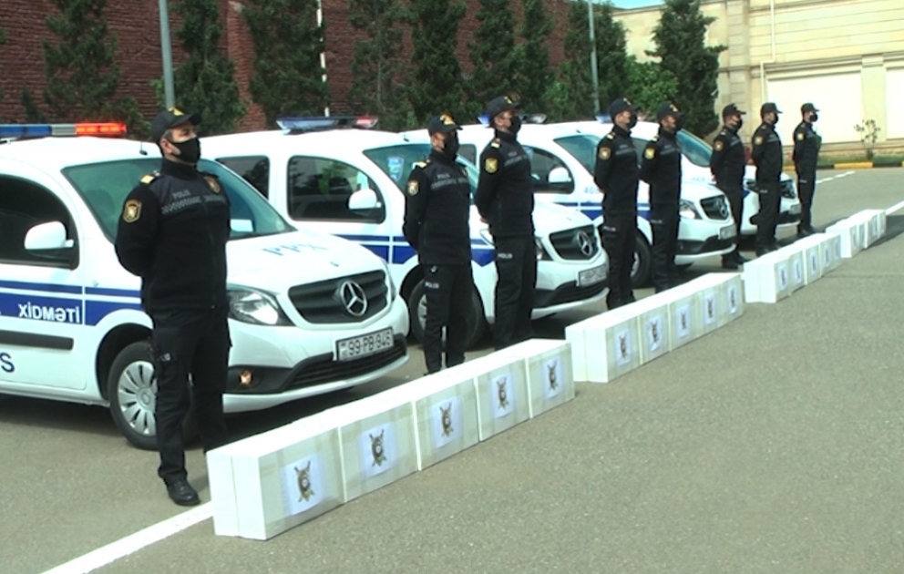 Gəncədə şəhid ailələri bayram münasibəti ilə ziyarət edilib