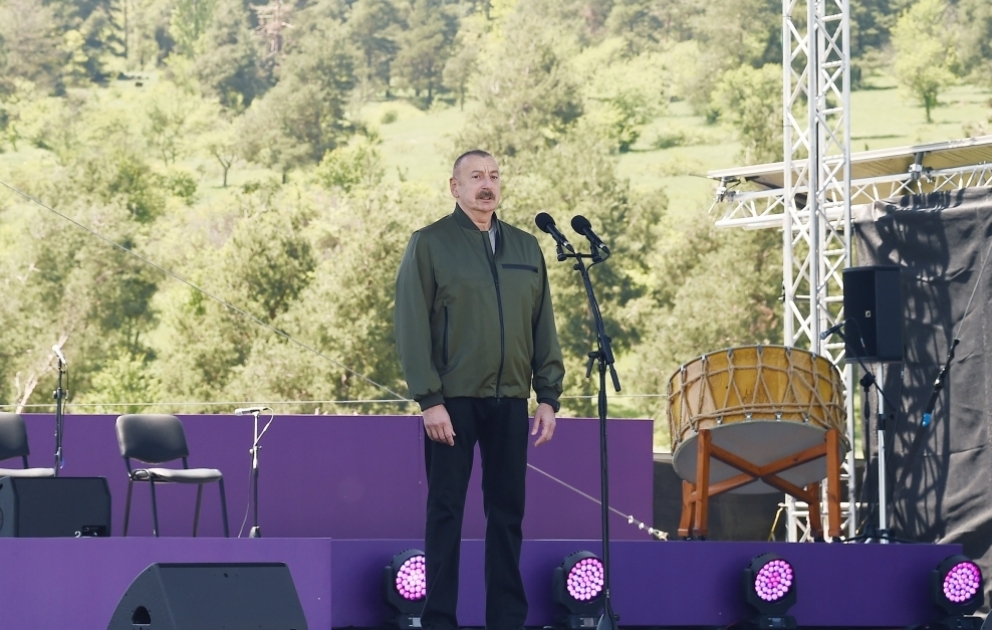 President Ilham Aliyev and First Lady Mehriban Aliyeva attended opening of “Kharibulbul” festival in Shusha