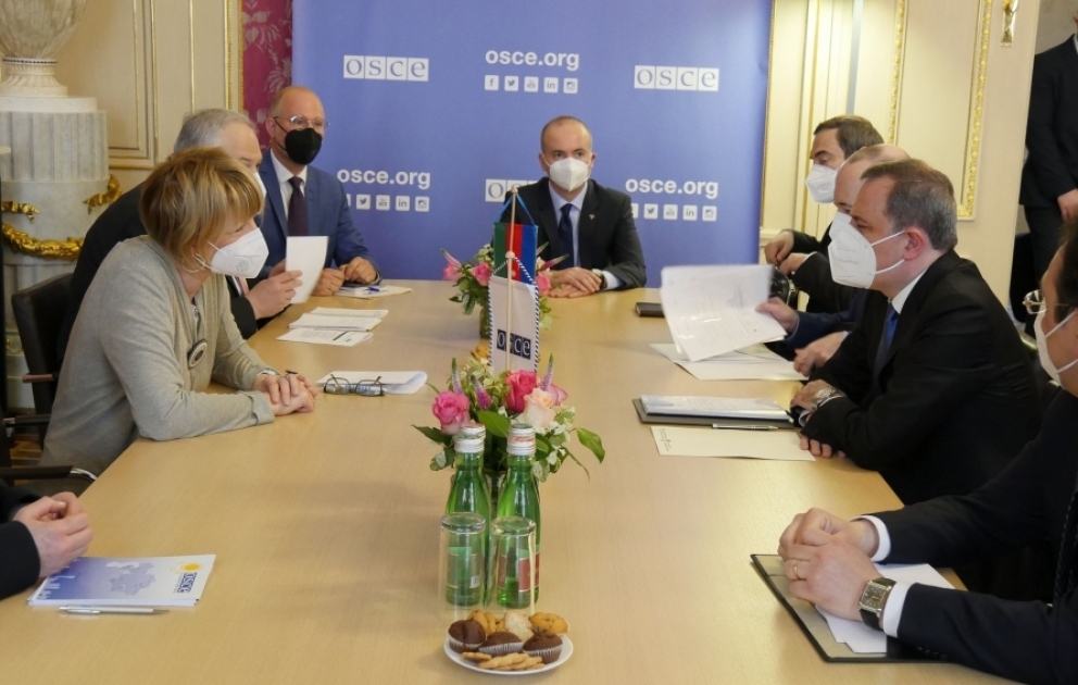 Azerbaijani FM meets with OSCE Secretary General in Vienna