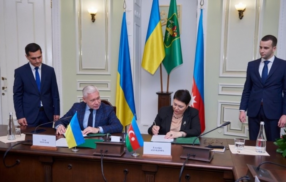 Подписан меморандум о возведении памятника Низами Гянджеви в Харькове