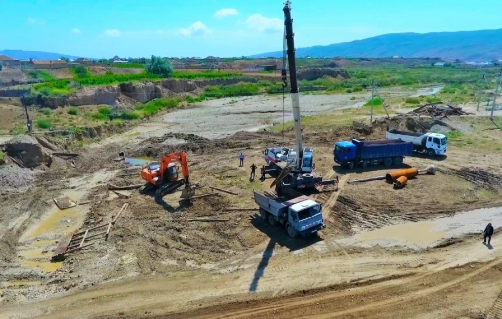 Hacıqabul rayonunda 8 kəndin 39 kilometrlik yolu yenidən qurulur