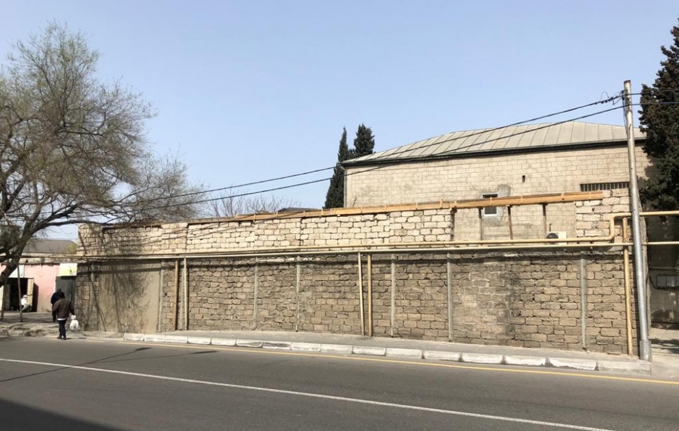 Müvafiq sənədlər olmadan qeyri-yaşayış obyektinin tikintisinin qarşısı alınıb