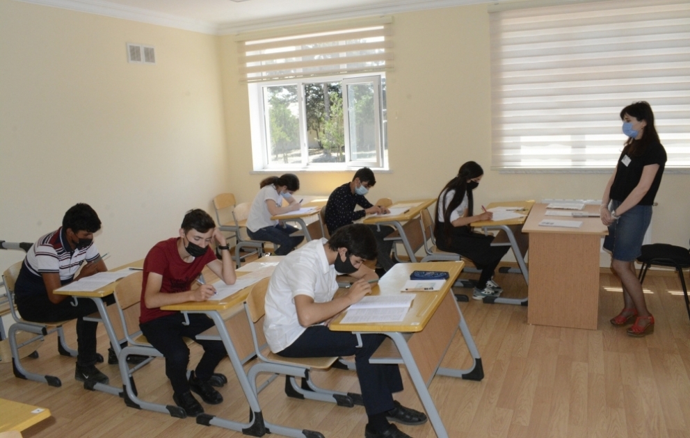 Xaçmaz: 1201 şagird buraxılış imtahanı verib