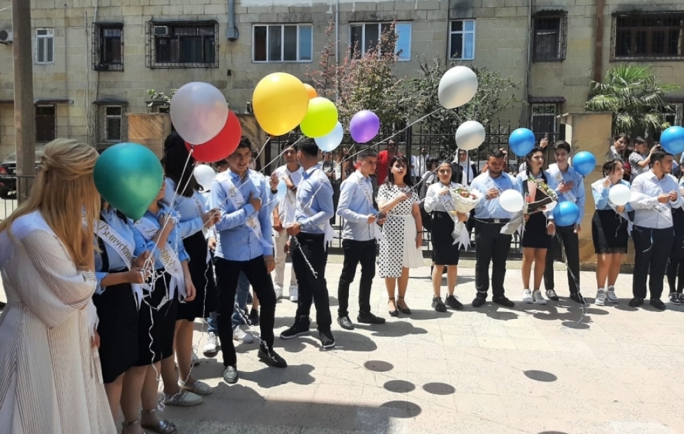 Lənkəranda 72 tam, 12 ümumi orta məktəbdə “Son zəng” çalınıb