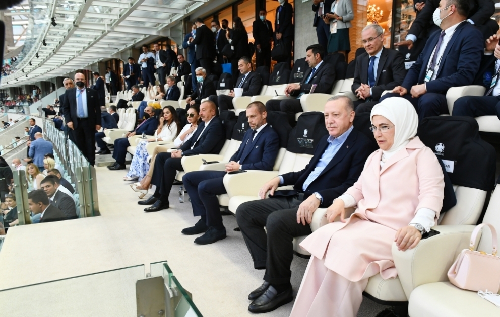 Le Stade olympique de Bakou a accueilli le match Turquie-Pays de Galles dans la phase finale du Championnat d’Europe 
Les présidents azerbaïdjanais et turc ont assisté au match