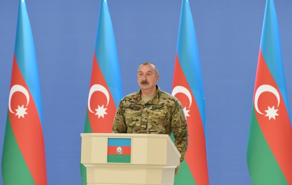 Prezident, Ali Baş Komandan İlham Əliyev Silahlı Qüvvələr Günü münasibətilə Azərbaycan Ordusunun rəhbər və şəxsi heyətinin bir qrupu ilə görüşüb