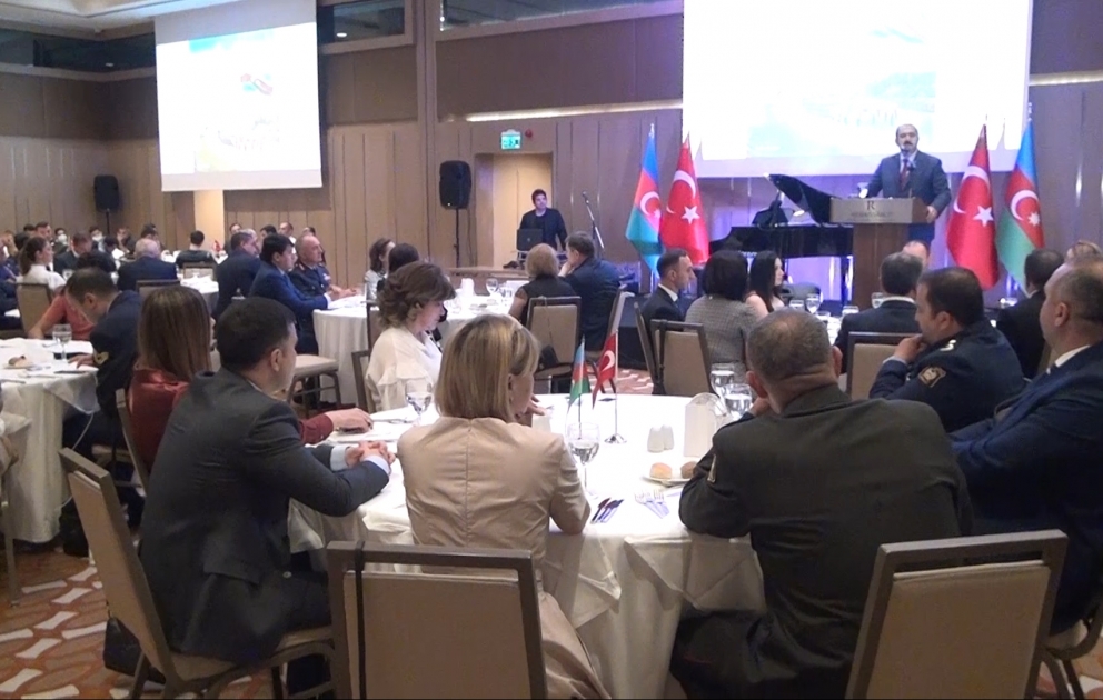 İstanbulda Azərbaycan Silahlı Qüvvələri Günü münasibətilə tədbir keçirilib