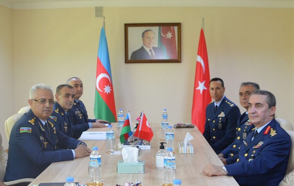 The issues of expanding relations between the Air Forces of Azerbaijan and Turkey were discussed