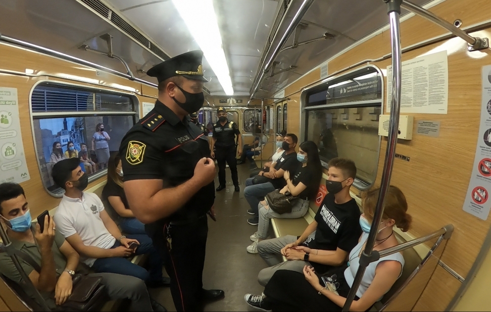 Polis metroda maska taxmayanlara qarşı nəzarəti gücləndirib