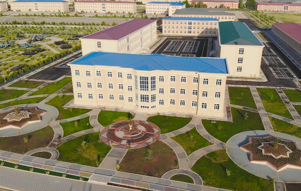 Muxtar respublikada hərbi hissələrdə müasir xidmət infrastrukturu yaradılıb