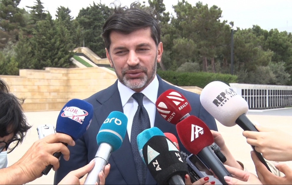 Kaxa Kaladze: Bakı gözəlliyi və mədəniyyəti ilə seçilən şəhərdir