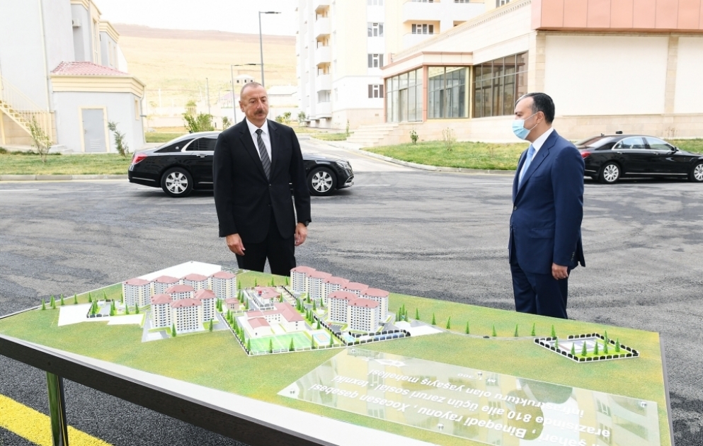 Le président Ilham Aliyev participe à la cérémonie d’attribution des logements et automobiles aux familles des martyrs et aux mutilés de guerre