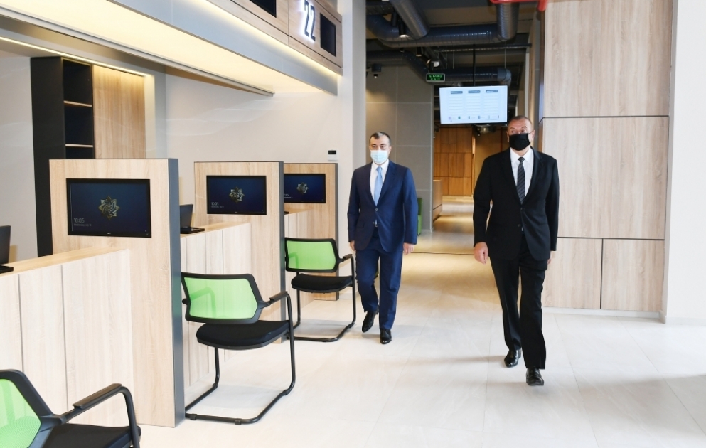 Präsident Ilham Aliyev weiht DOST-Zentrum ein