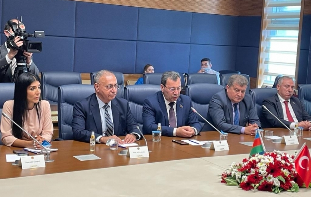 Azərbaycan parlamentinin nümayəndələri Türkiyə parlamentində əməkdaşlıq məsələlərini müzakirə ediblər