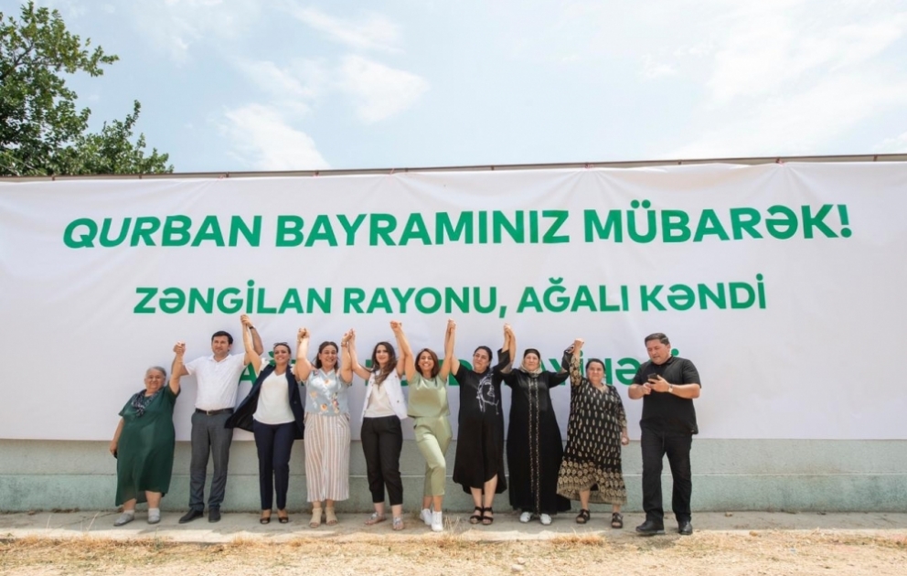 Zəngilanın Ağalı kənd sakinləri kəndlərində aparılan işlərlə tanış olub, öz yurdlarında qurban kəsiblər