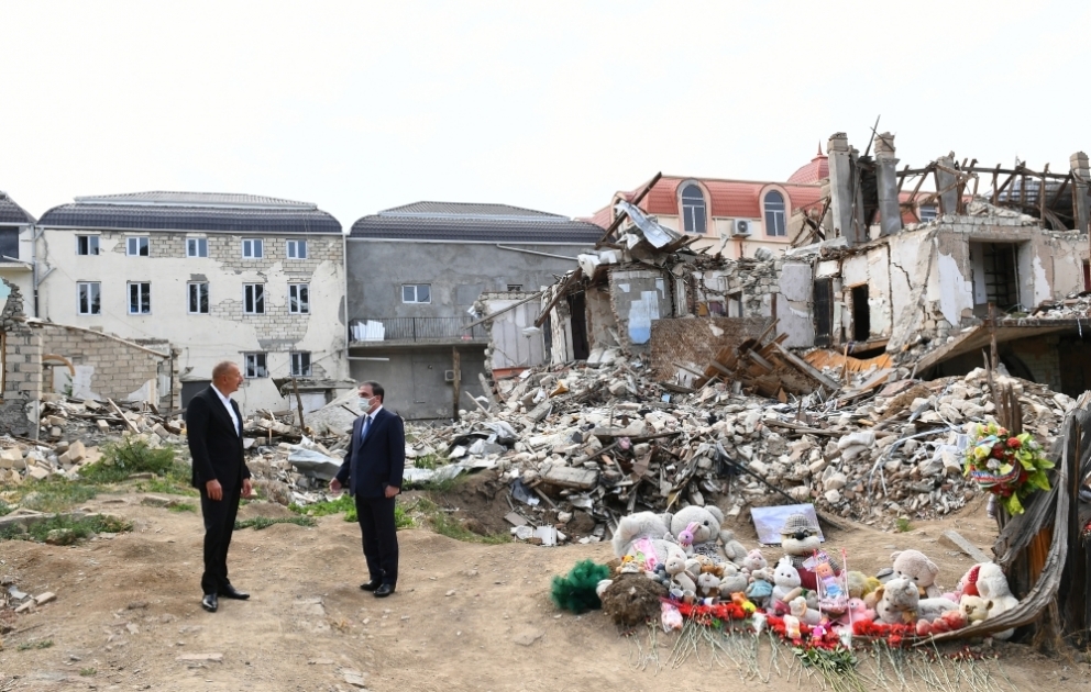 President Ilham Aliyev viewed crime scenes caused by Armenia's missile attacks on Ganja