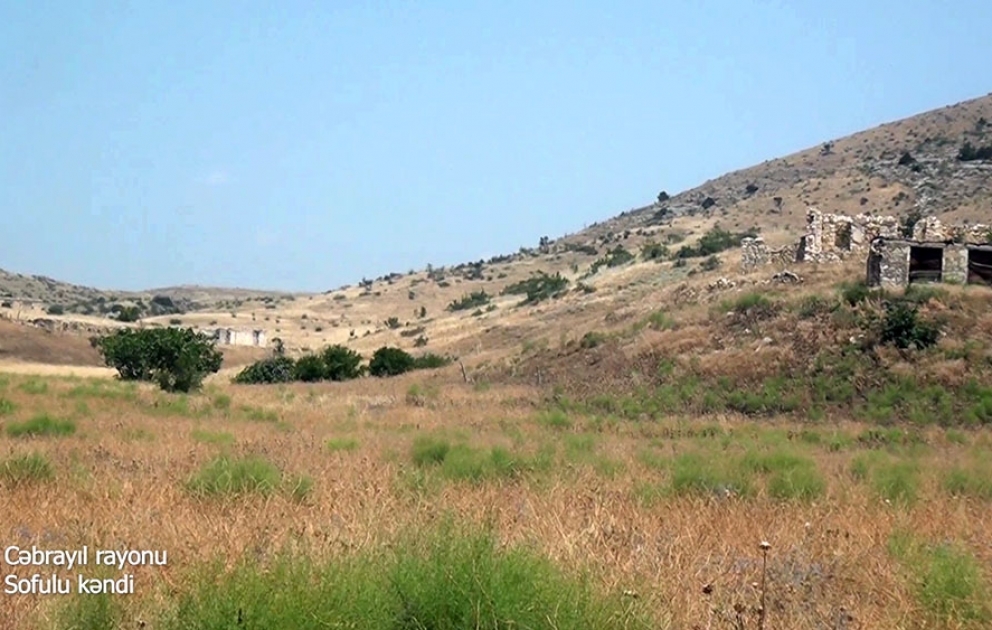 Müdafiə Nazirliyi Cəbrayıl rayonunun Sofulu kəndindən videogörüntülər paylaşıb