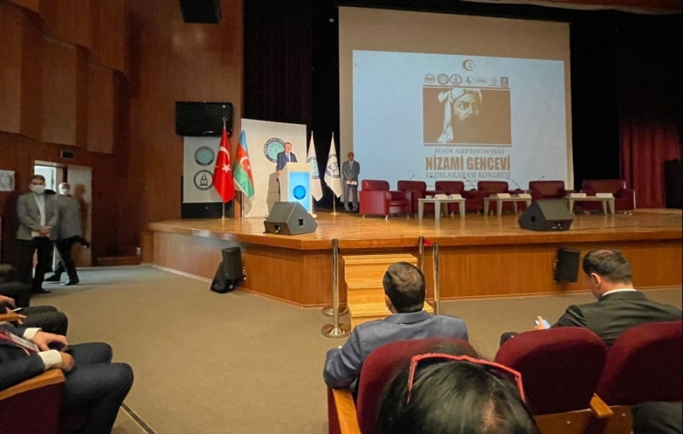 Türkiyənin Bursa şəhərində Nizami Gəncəviyə həsr olunmuş beynəlxalq konfrans işə başlayıb