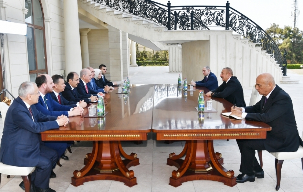 Le président azerbaïdjanais reçoit une délégation menée par le premier vice-président du Parti de la justice et du développement turc