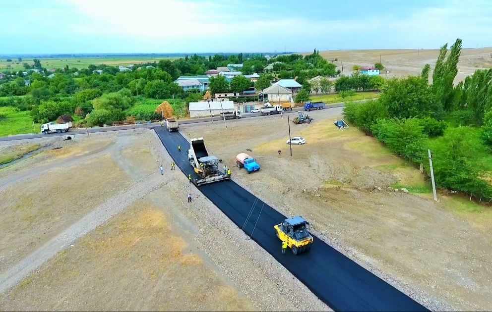 Продолжается реконструкция автомобильной дороги Беюк Кесик - Аггель