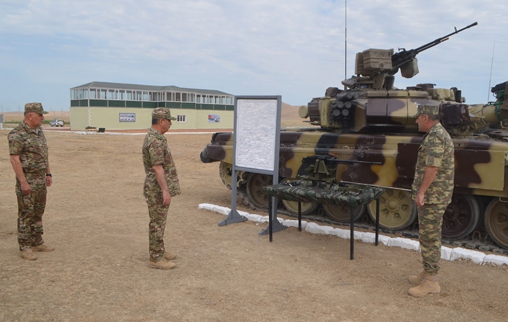 Defense Minister inquired about the progress of the Officers Advanced Professional Training and Improvement Courses