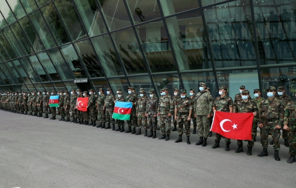 Azərbaycan Prezidentinin tapşırığına əsasən FHN-in 100 əməkdaşı Türkiyəyə yola salınıb
