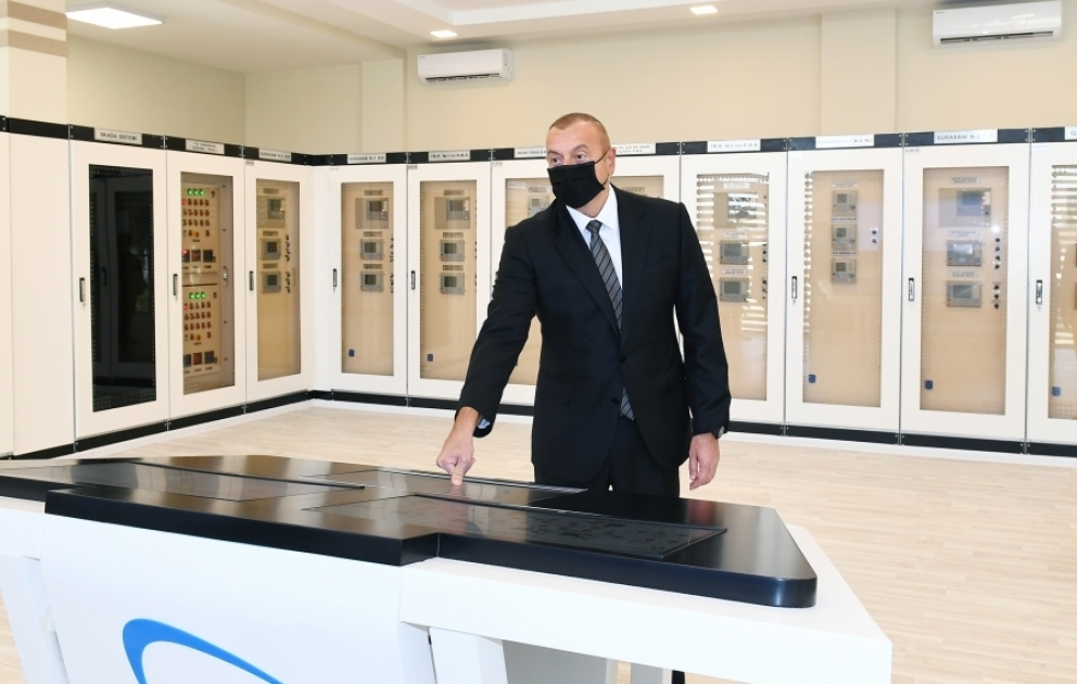 Prezident İlham Əliyev əsaslı şəkildə yenidən qurulan 110/35/6 kilovoltluq “Suraxanı” yarımstansiyasının açılışında iştirak edib