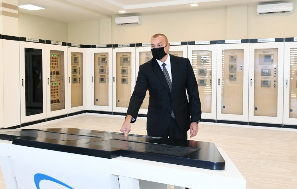 Präsident Ilham Aliyev weiht rekonstruiertes Umspannwerk ein