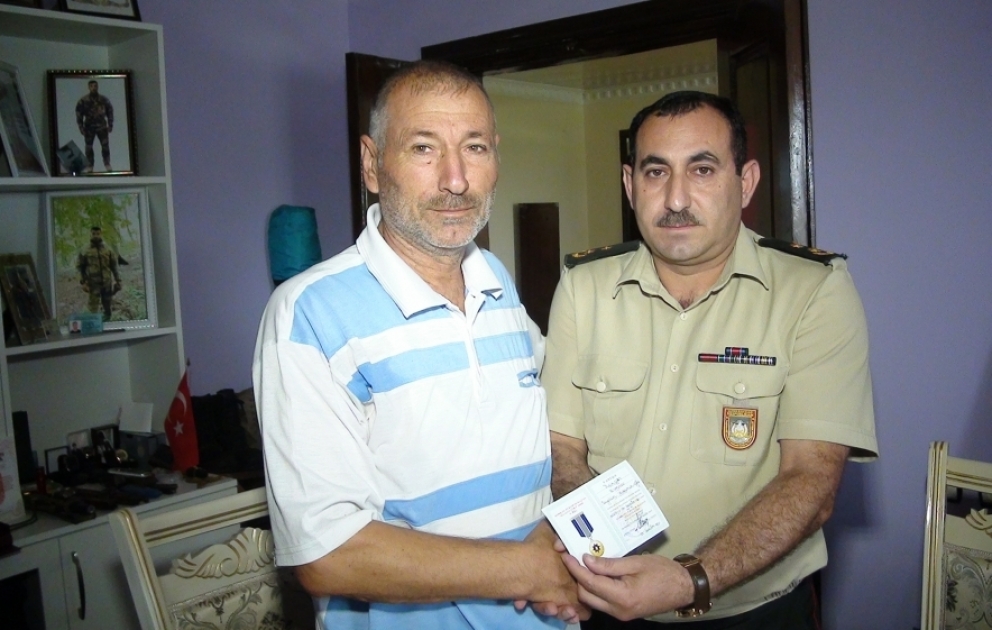 Beyləqanda şəhid ailələri, qazi və döyüş iştirakçılarına medal və ordenlər təqdim olunub