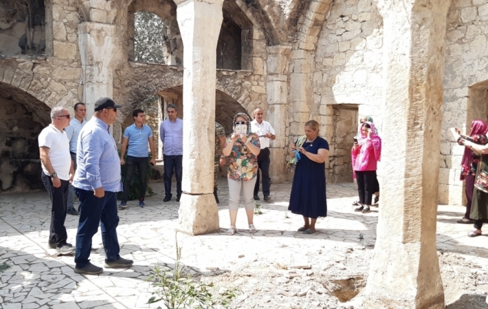QHT rəhbərləri Ağdamda erməni vəhşiliyini öz gözləri ilə görüblər