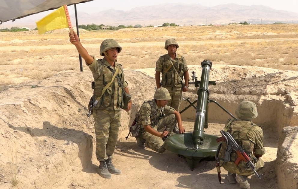 Əlahiddə Ümumqoşun Ordunun minaatan bölmələrində döyüş hazırlığı məşğələləri keçirilir