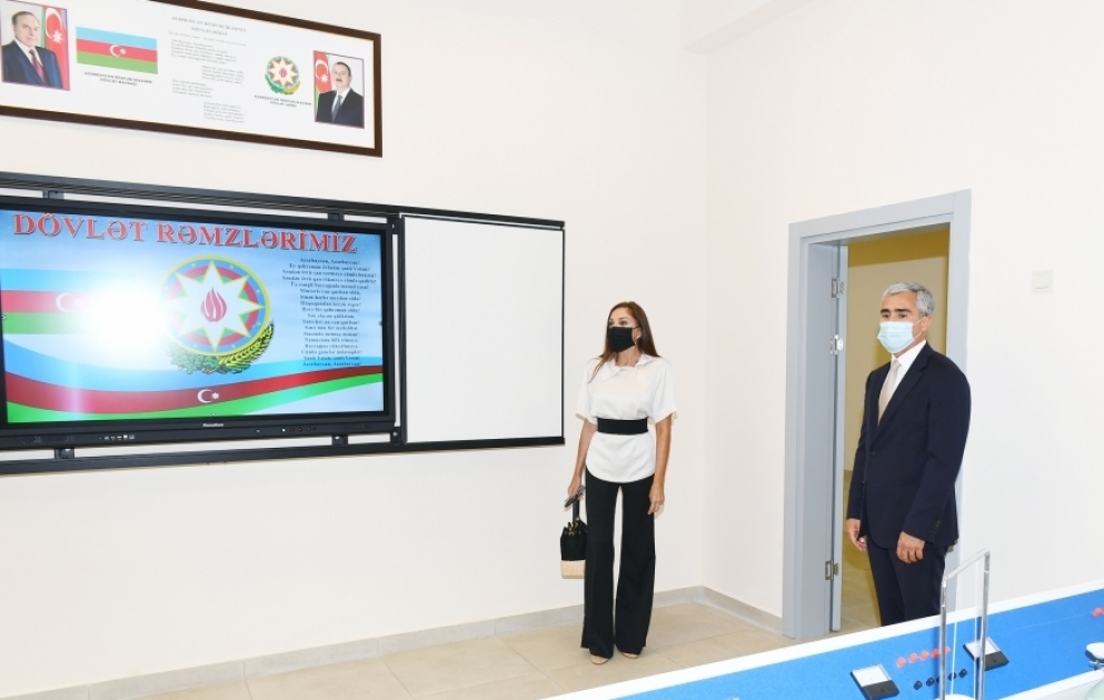 La première vice-présidente Mehriban Aliyeva participe à l’inauguration des établissements d’enseignement et d’éducation reconstruits dans l’arrondissement de Khazar