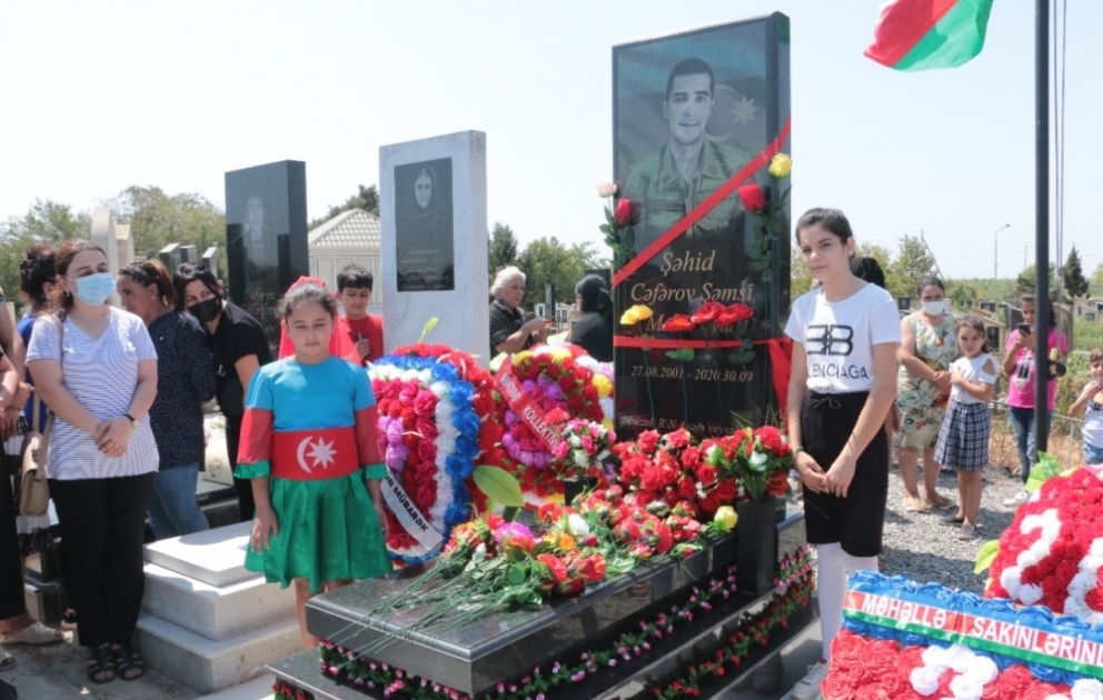 Ad günündə döyüşlərə qoşularaq şəhid olan Şəmsi Cəfərovun xatirəsi anılıb