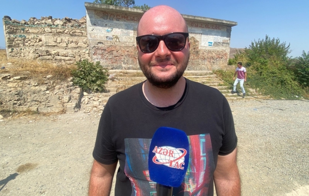 Makedoniyalı jurnalist: Ümid edirəm ki, bir daha bu cür vandalizm səhnələri ilə qarşılaşmayacağıq
