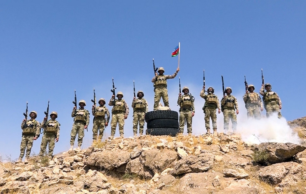“Çətin dağlıq ərazilərdə taktiki fəaliyyətlər” mövzusunda nümayiş məşğələsi keçirilib
