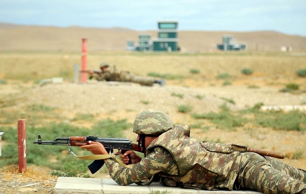 Azərbaycan Ordusunda müddətdən artıq həqiqi hərbi xidmət hərbi qulluqçularının növbəti kursu keçirilir