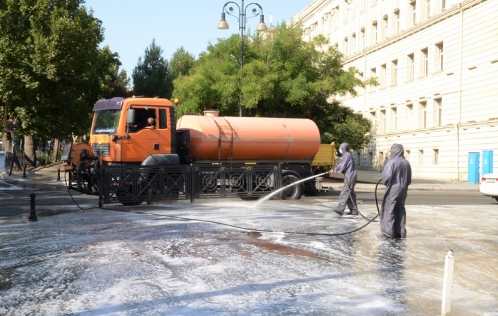 Bakıda dezinfeksiya işləri aparılıb