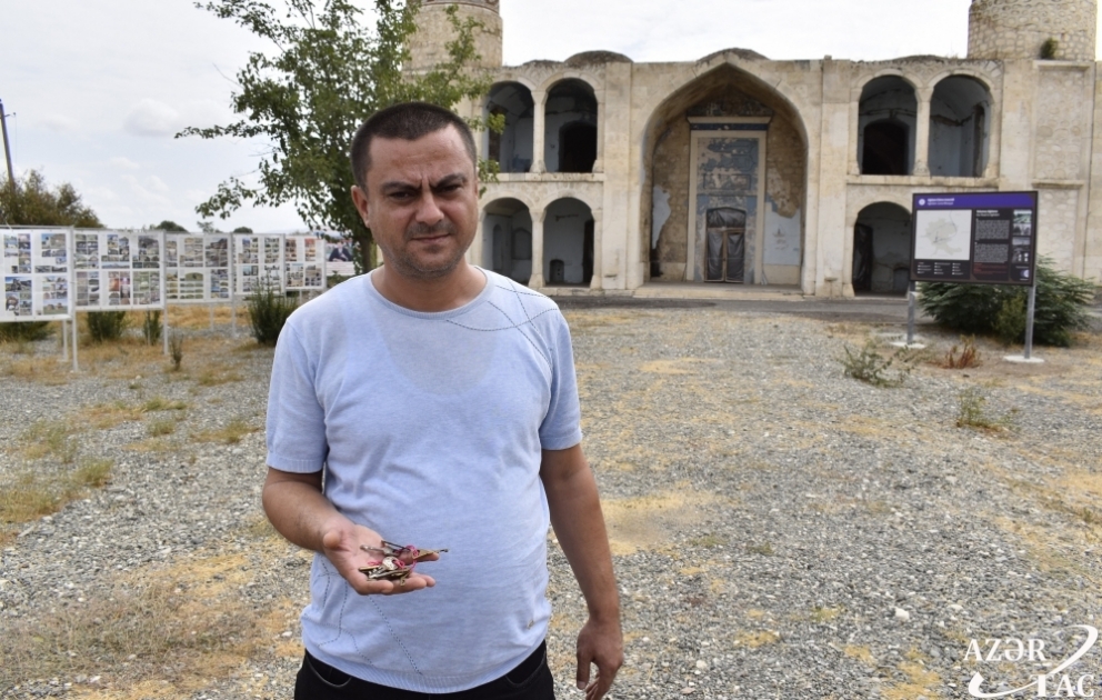 Ağdam Cümə məscidinin axundunun 28 il saxladığı açarlar məscidə təhvil verilib