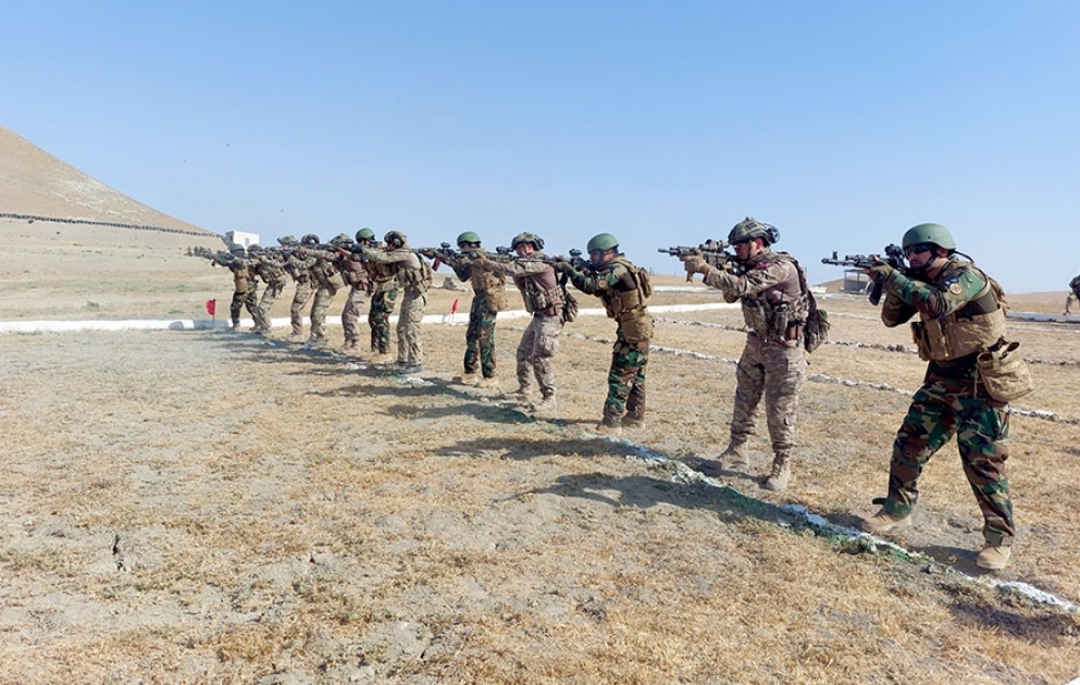 Exercice « Trois frères-2021 » : les forces spéciales s'entraînent au tir avec différentes armes