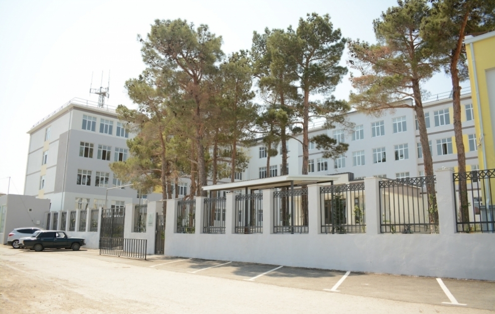 Siyəzən şəhərində 960 şagird yerlik məktəb binası istifadəyə verilib